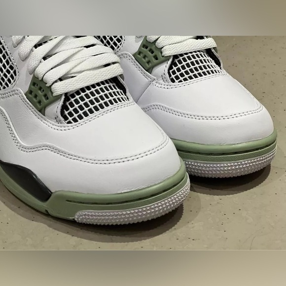 Men’s Size 8 - New Air Jordan 4 Retro “Seafoam” - Picture 5 of 7
